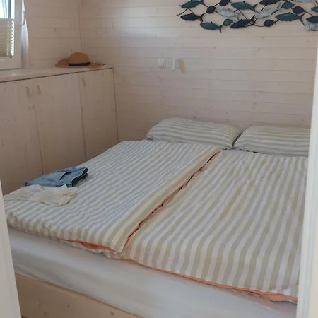 Casa de Férias Neu!!! Hausboot Sommerhuset